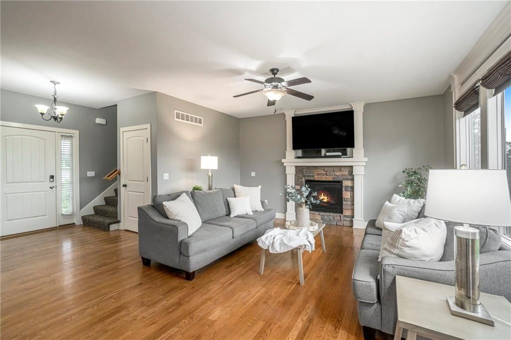 16644 W 172nd Terrace — photo 4