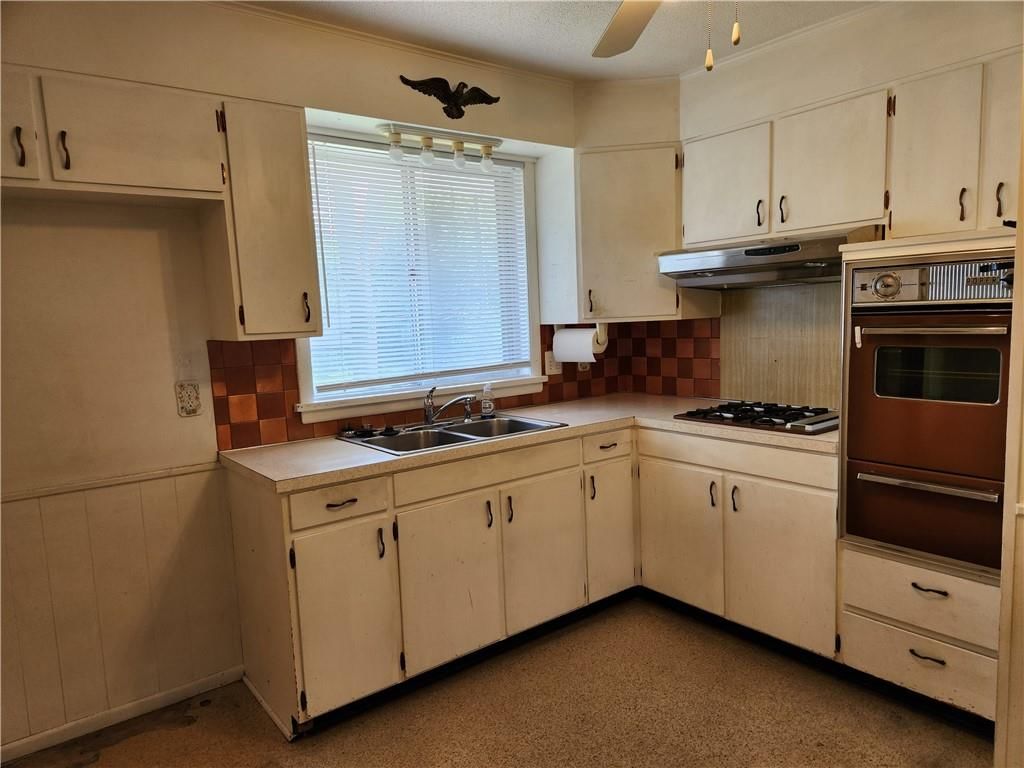 7605 E 93 Street — photo 8