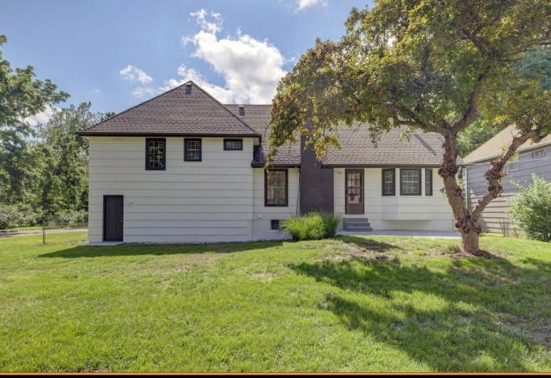 10409 Russell Street — photo 3