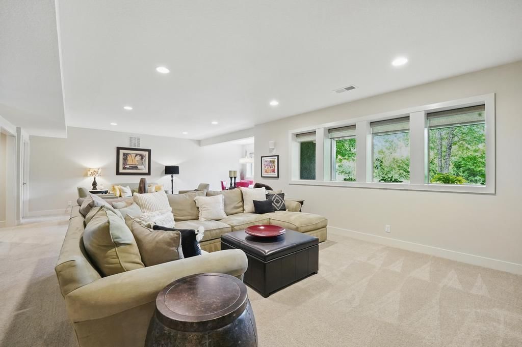 16005 Melrose Street — photo 54