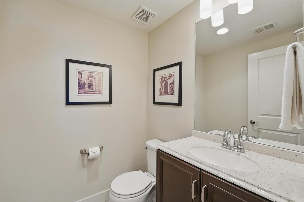 16005 Melrose Street — photo 59