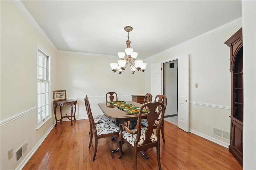 7908 Rosehill Road — photo 14