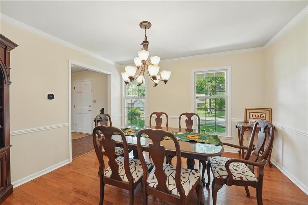 7908 Rosehill Road — photo 15