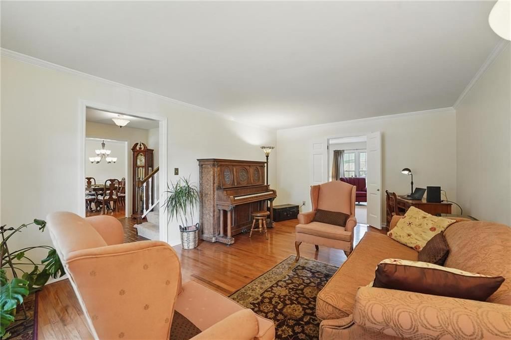 7908 Rosehill Road — photo 16