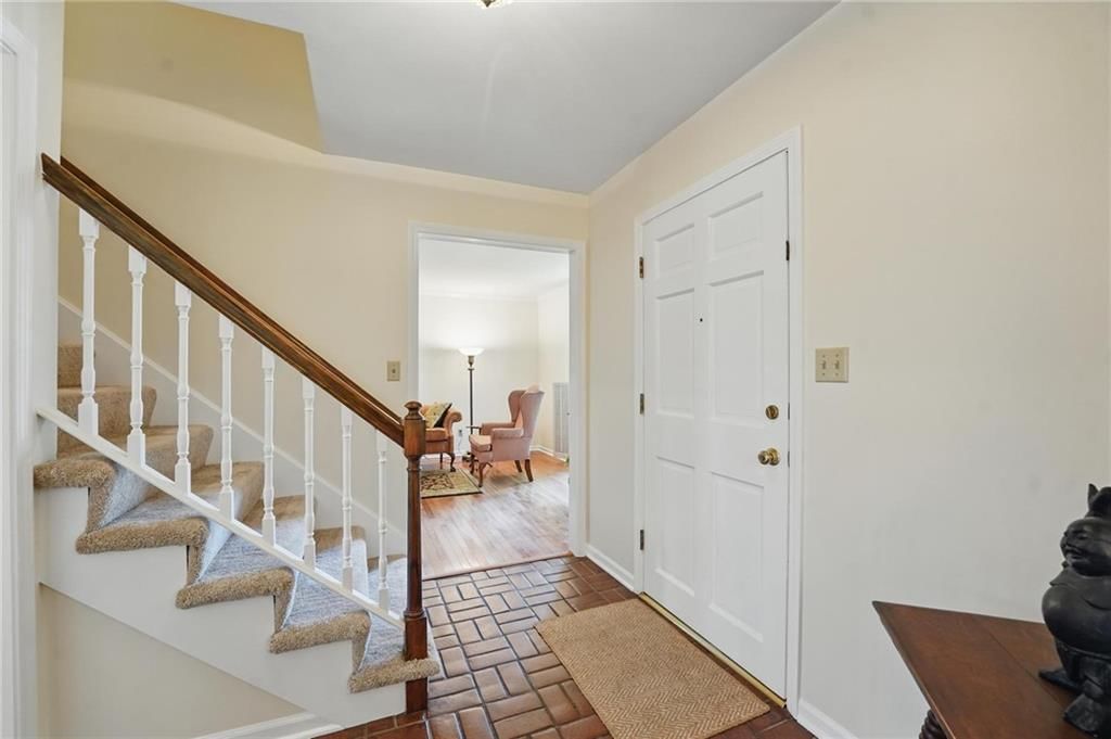 7908 Rosehill Road — photo 4