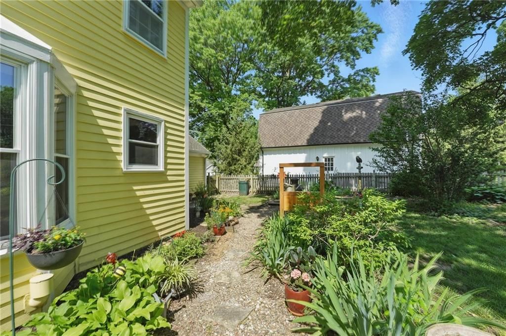 7908 Rosehill Road — photo 35