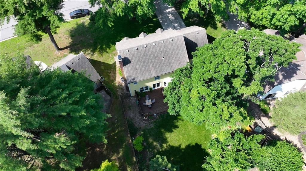 7908 Rosehill Road — photo 41