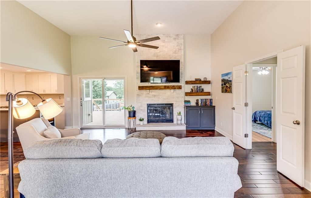 29549 Hedge Lane — photo 4