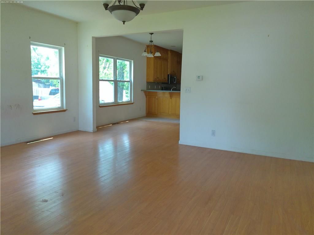 503 W Shawnee Street — photo 2