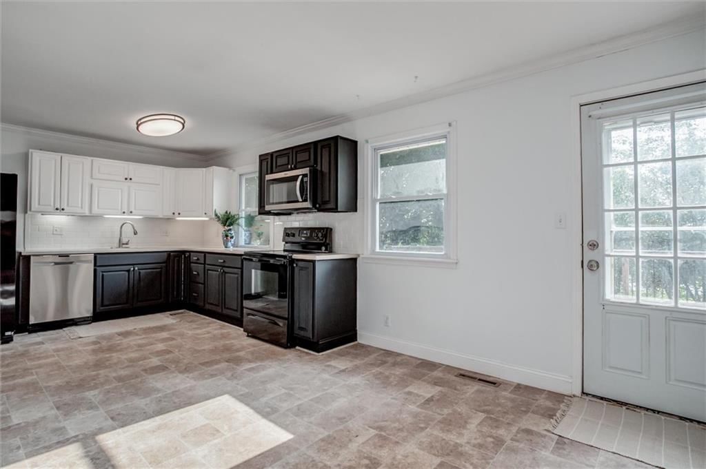 16705 Bradley Avenue — photo 9