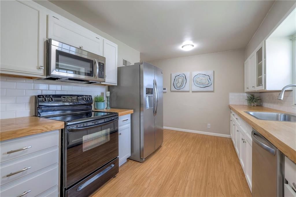 5425 Quivira Road — photo 11
