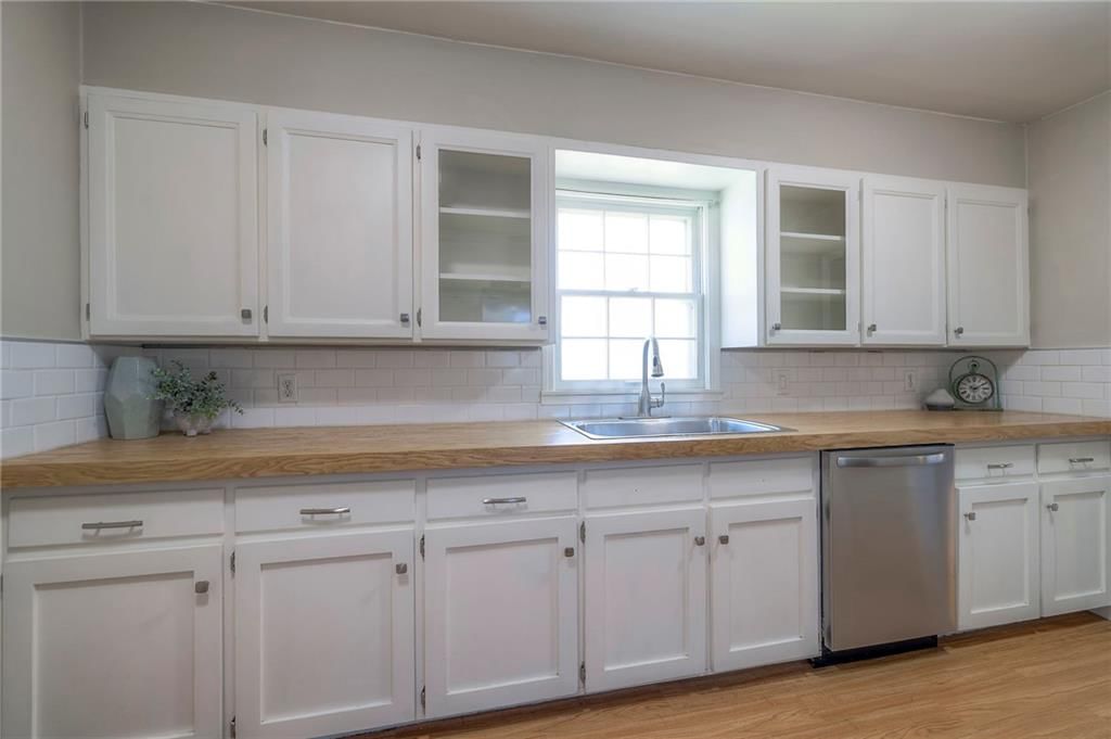 5425 Quivira Road — photo 13