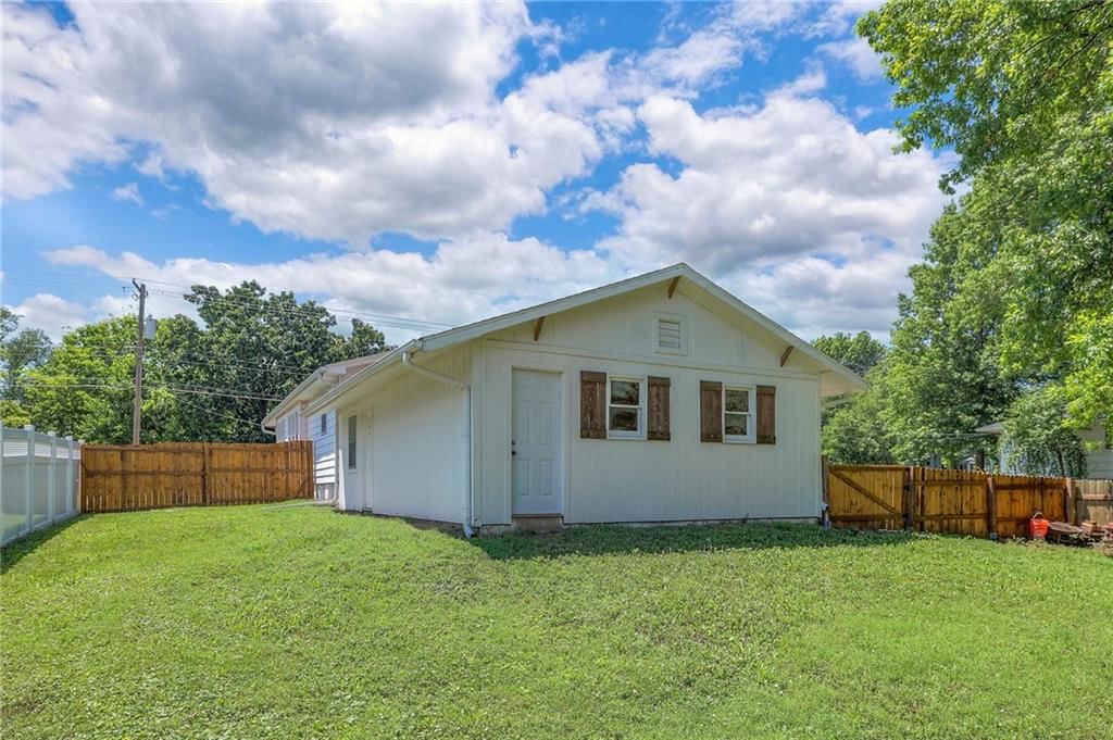 5425 Quivira Road — photo 25