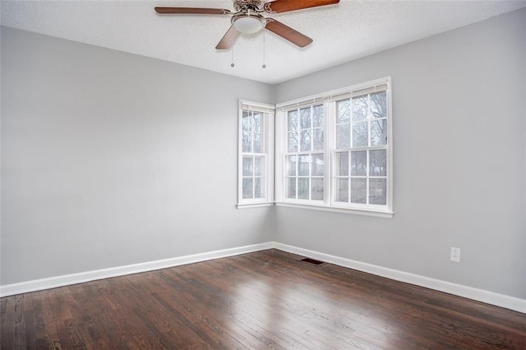 3823 S Sterling Avenue — photo 7