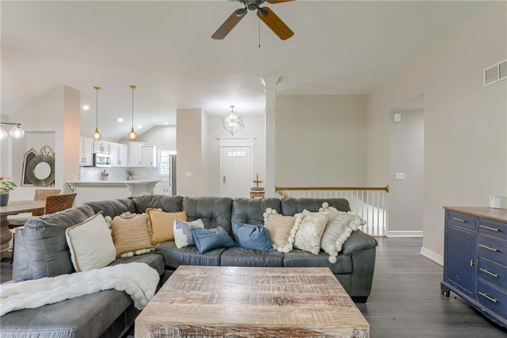 3209 SW Alice Lane — photo 3