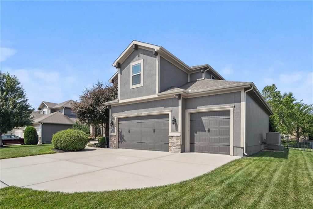 1220 Kingsland Circle — photo 3
