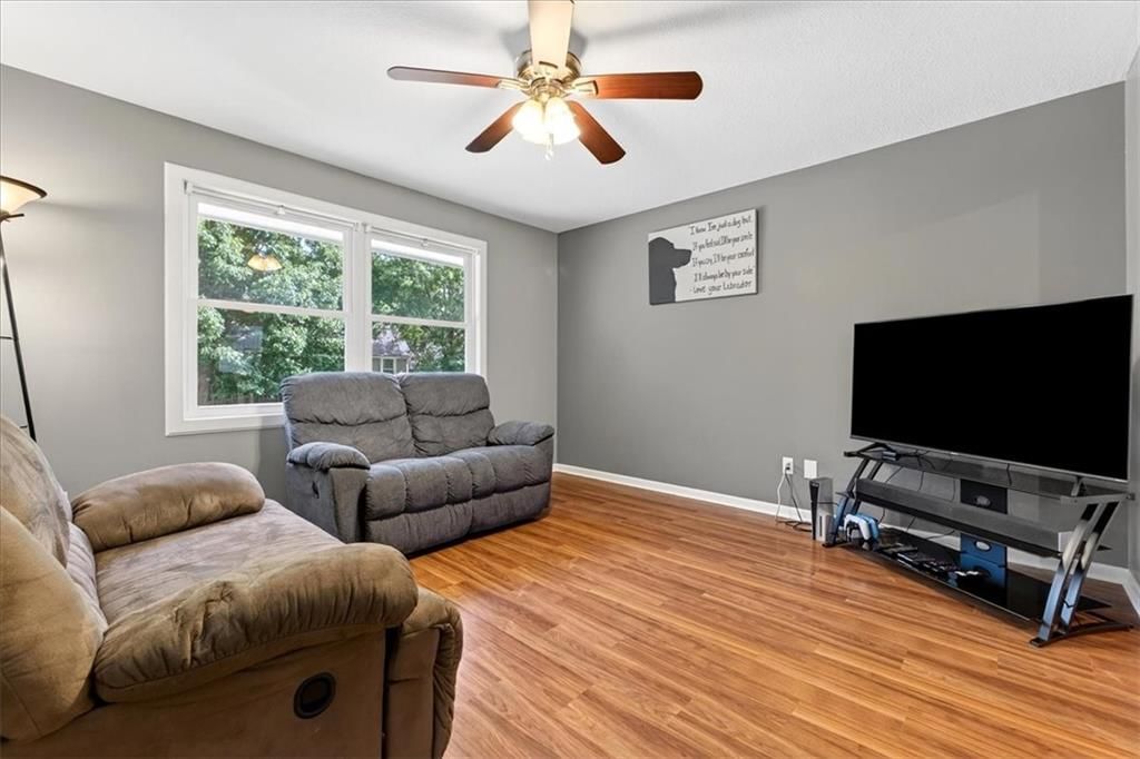 2021 E Mohawk Drive — photo 4