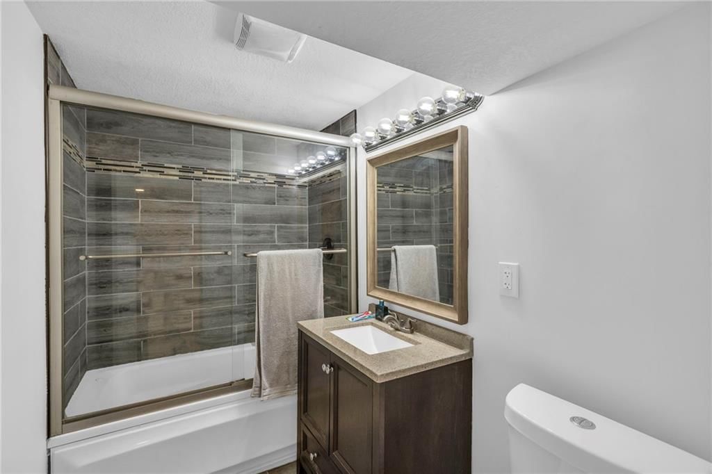 5800 FAIRLANE Drive — photo 31