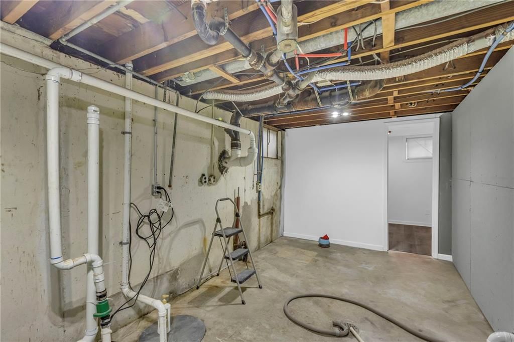 5800 FAIRLANE Drive — photo 34