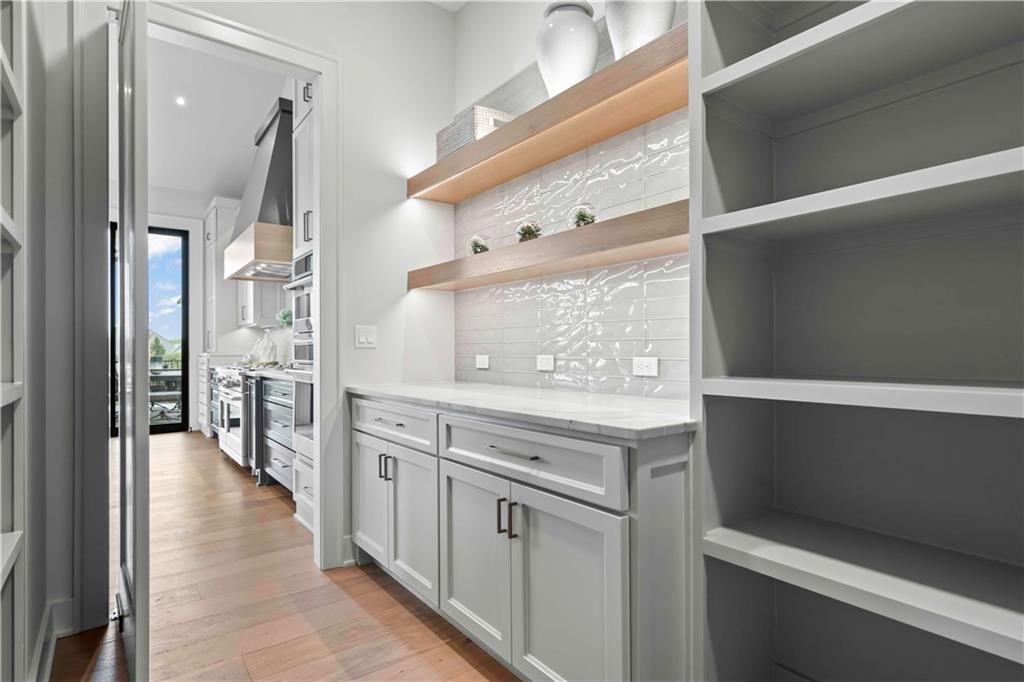 16010 Glenfinnan Way — photo 26