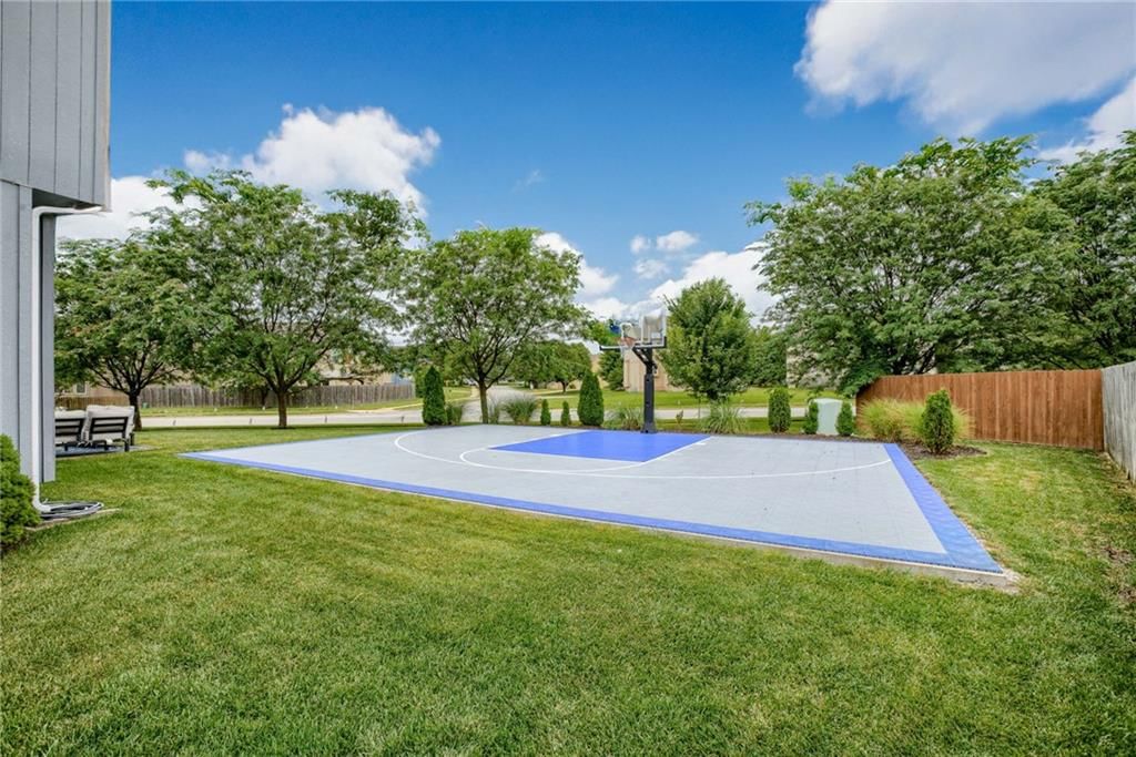 15403 S Hillside Street — photo 45