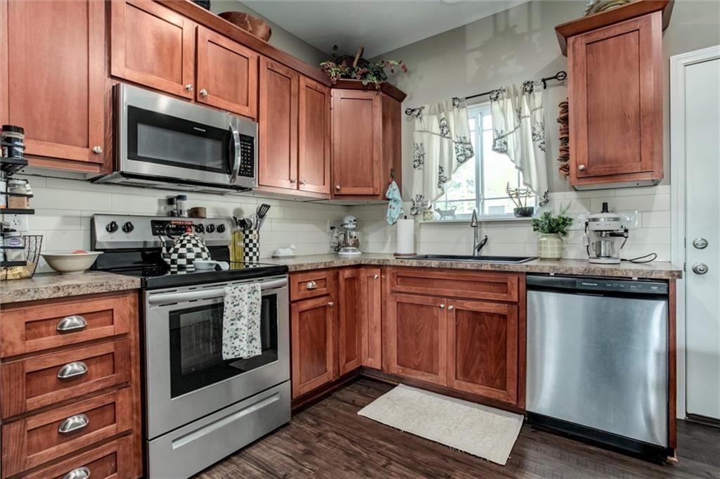 128 S Poplar Street — photo 10