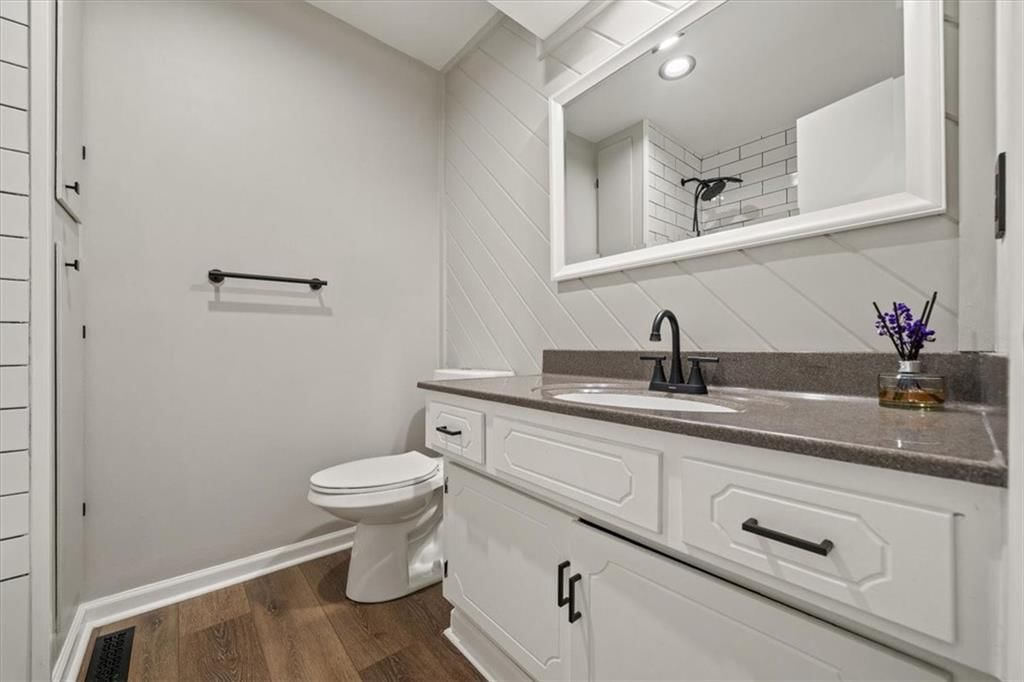 209 S Normandy Drive — photo 14