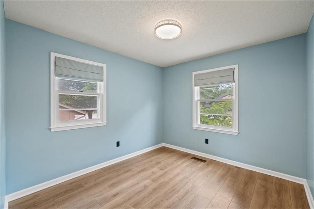 209 S Normandy Drive — photo 15