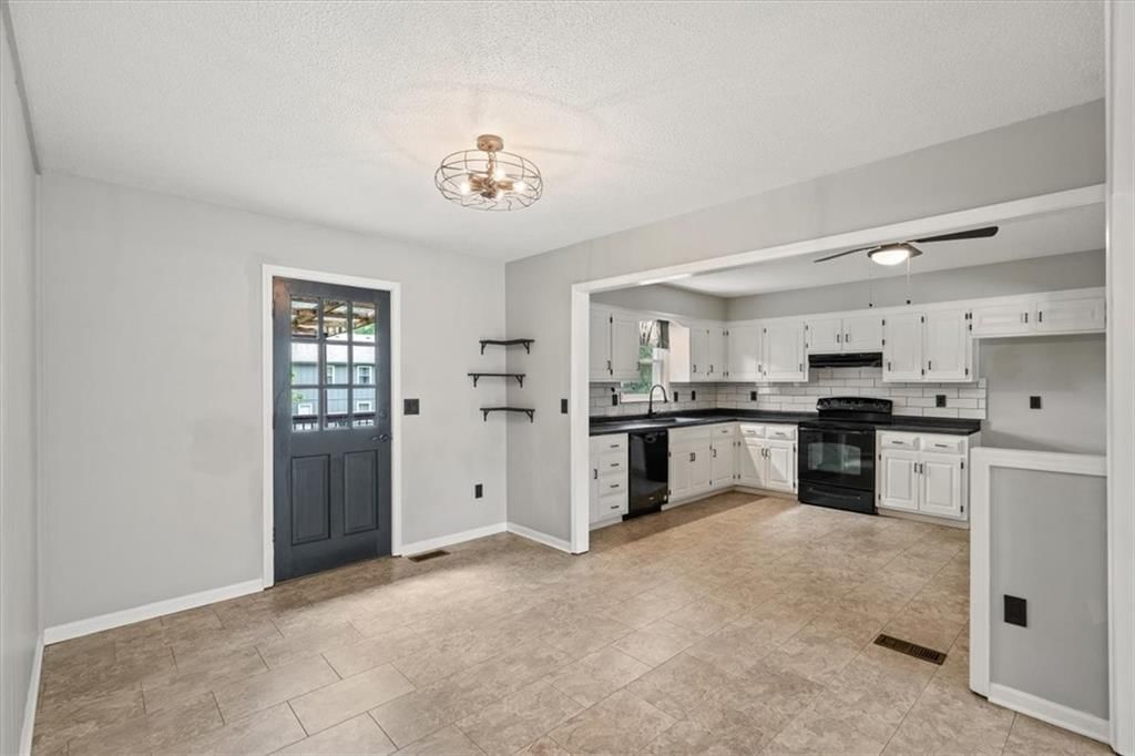 209 S Normandy Drive — photo 5