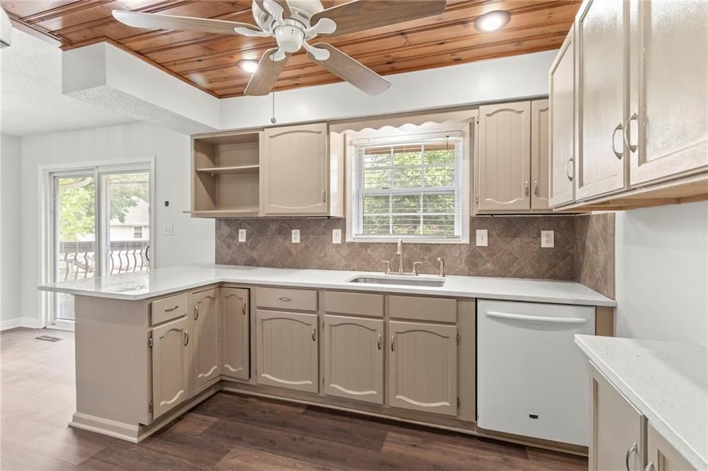 1304 SE Alice Court — photo 10