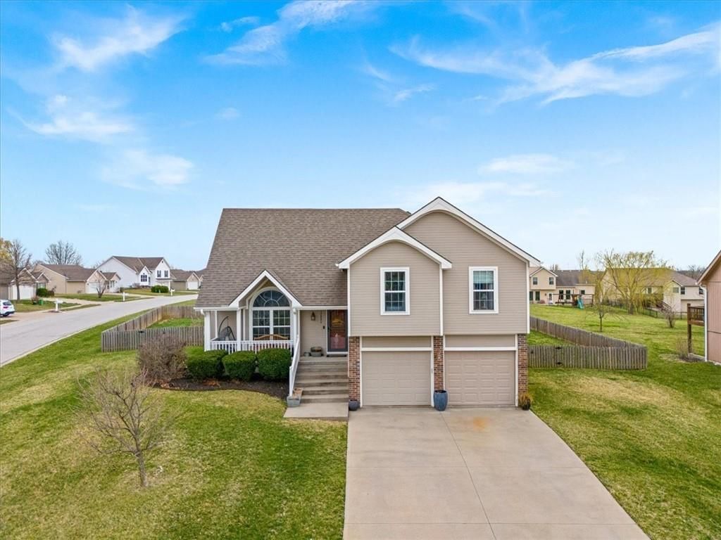 12880 Ridgeview Drive, Platte City, MO
