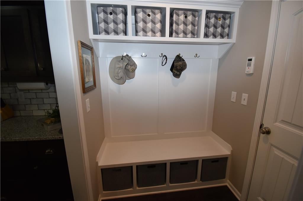 2015 Creek View Lane — photo 17