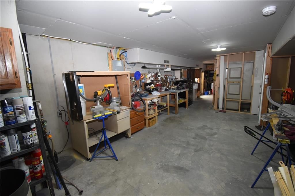 2015 Creek View Lane — photo 32