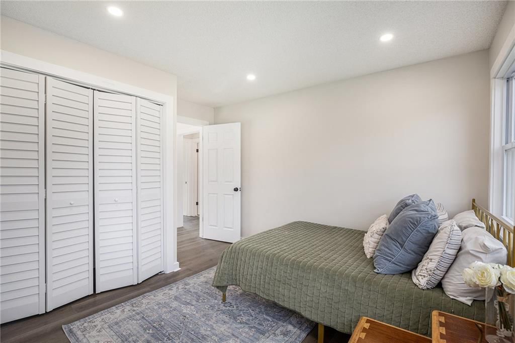 624 S Locust Street — photo 12