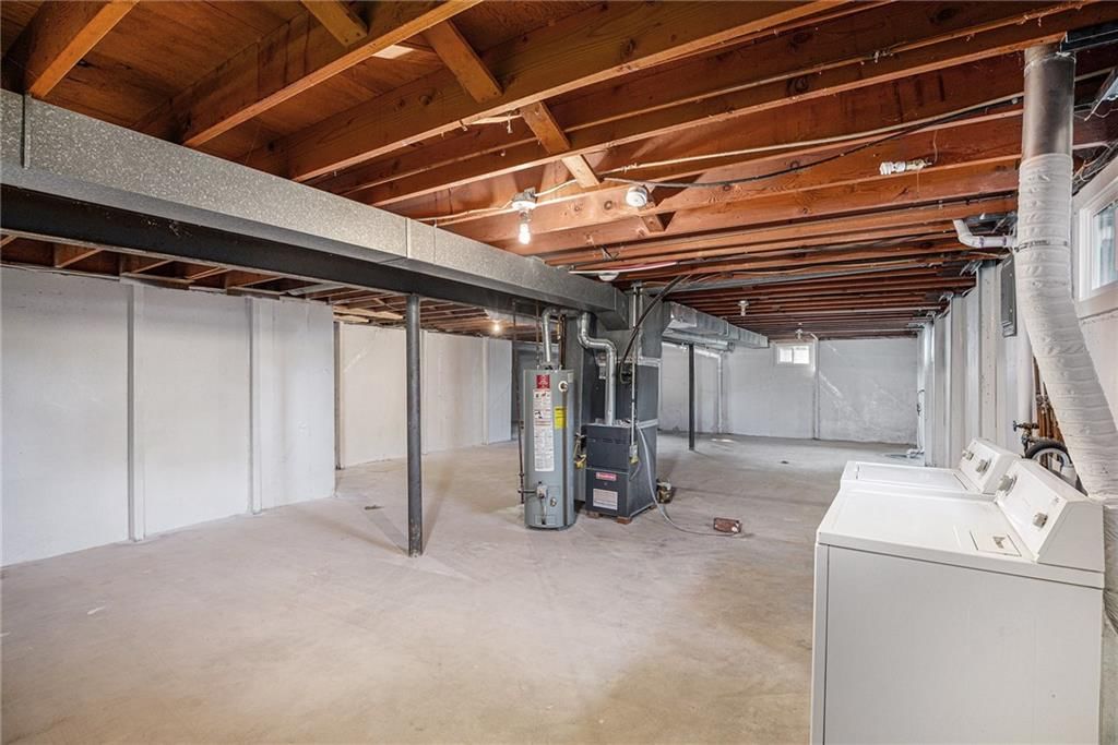 624 S Locust Street — photo 18