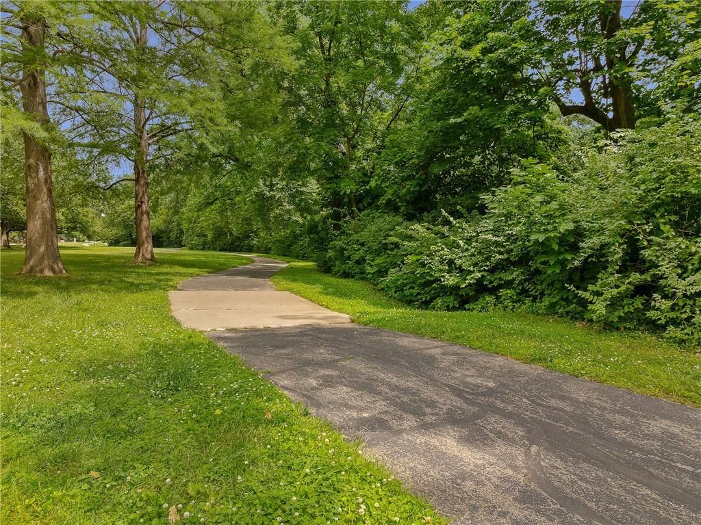 10417 Outlook Drive — photo 34