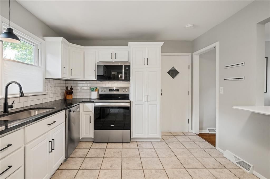 10417 Outlook Drive — photo 10