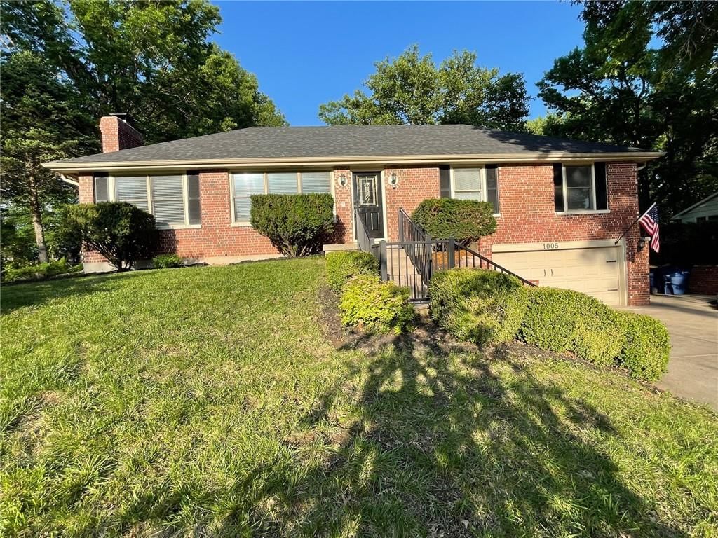 1005 Scott Drive — photo 2