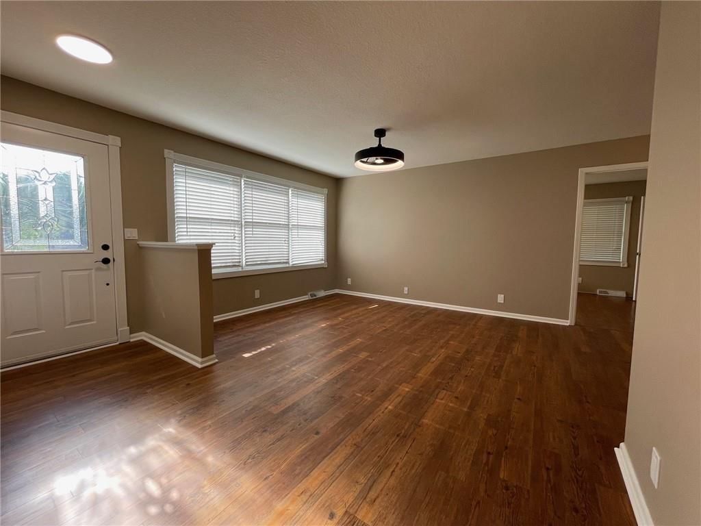 1005 Scott Drive — photo 6