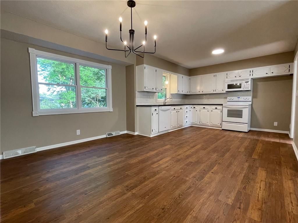 1005 Scott Drive — photo 9