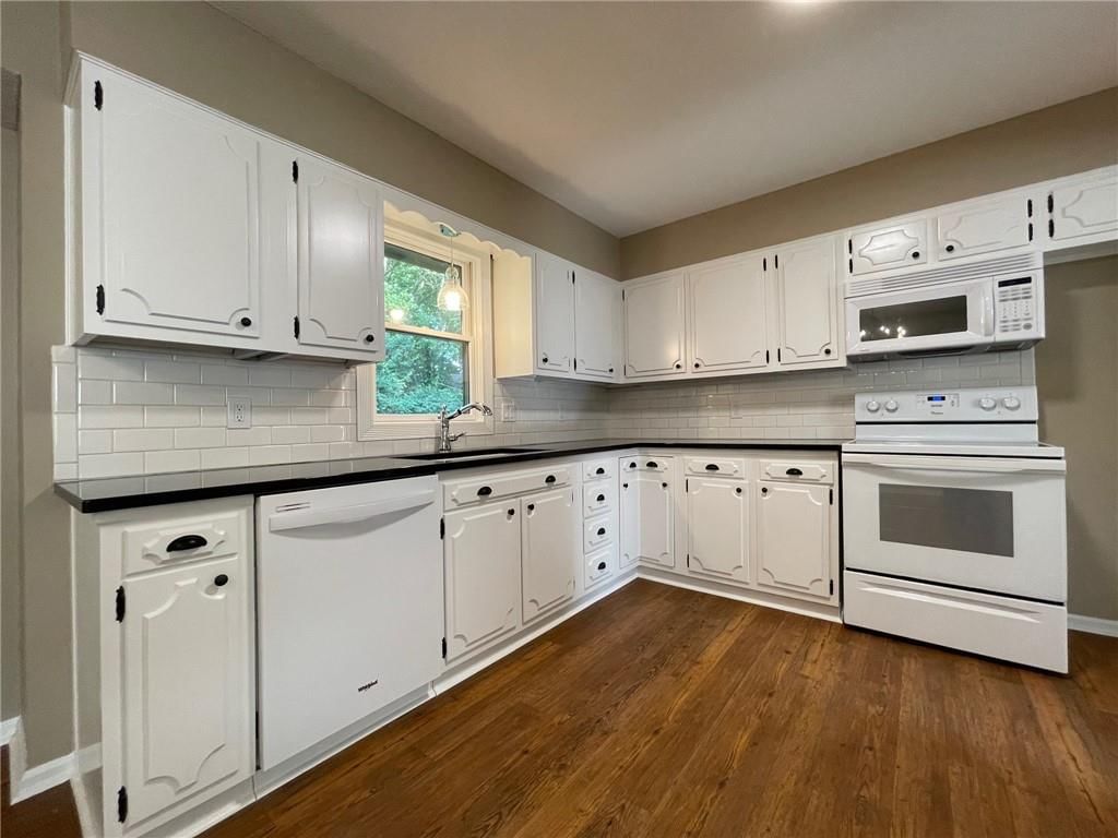1005 Scott Drive — photo 10