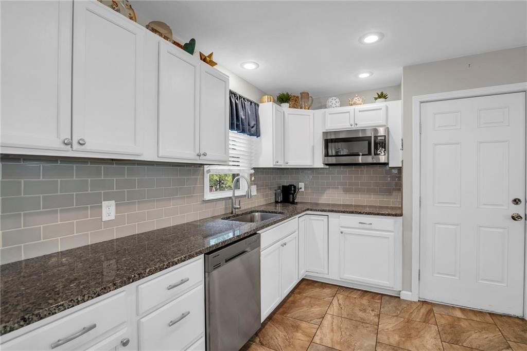 9106 W 95th Terrace — photo 7