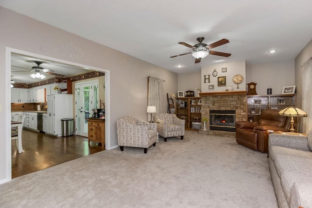 2504 S Seminole Drive — photo 3