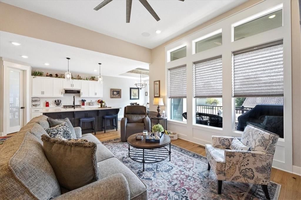 2328 NE Colonnade Avenue — photo 11