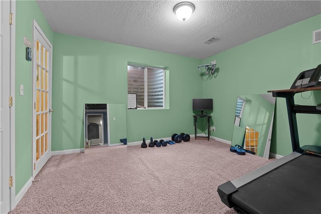 524 Bradford Court — photo 34