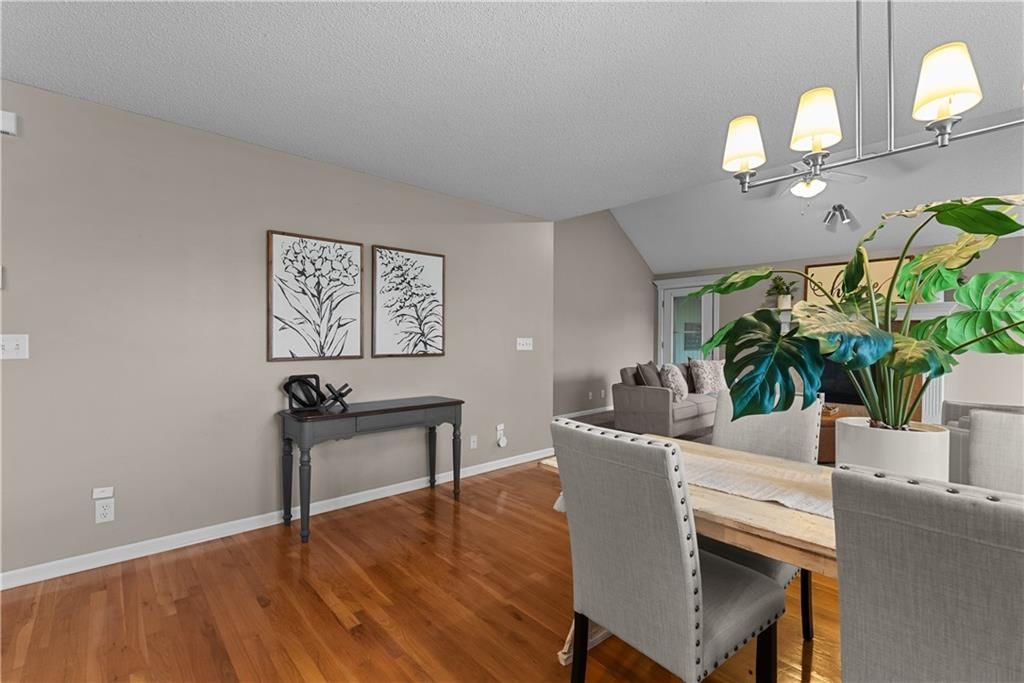 524 Bradford Court — photo 9