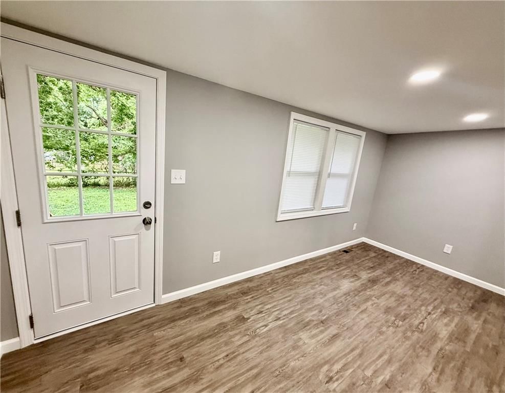 535 S Hardy Avenue — photo 24
