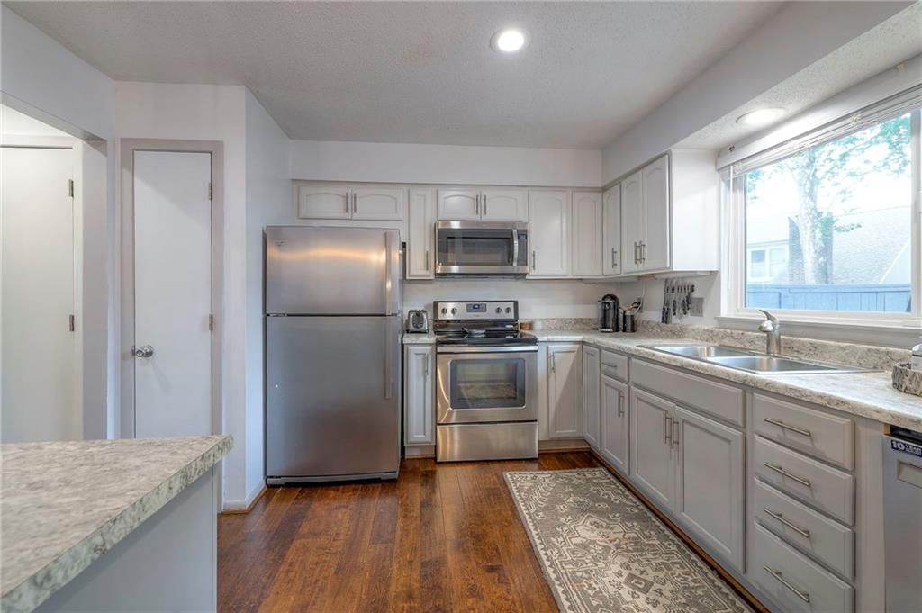 8065 Monrovia Street — photo 19