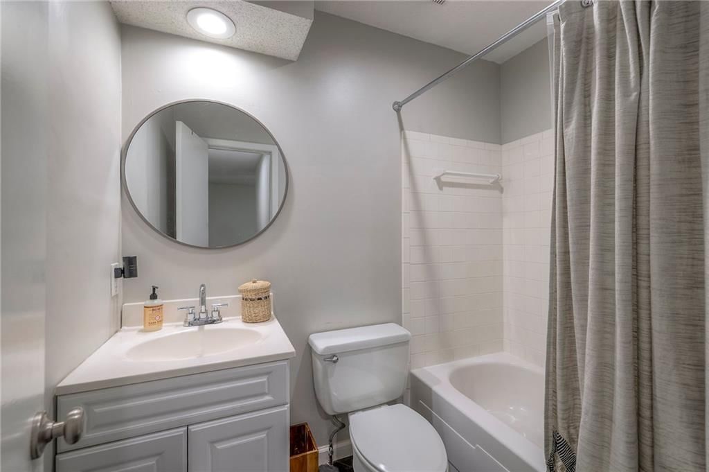 8065 Monrovia Street — photo 32