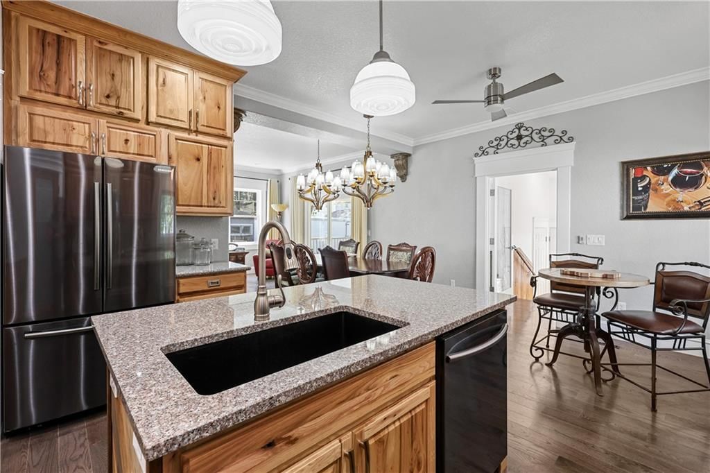 605 W Euclid Street — photo 30